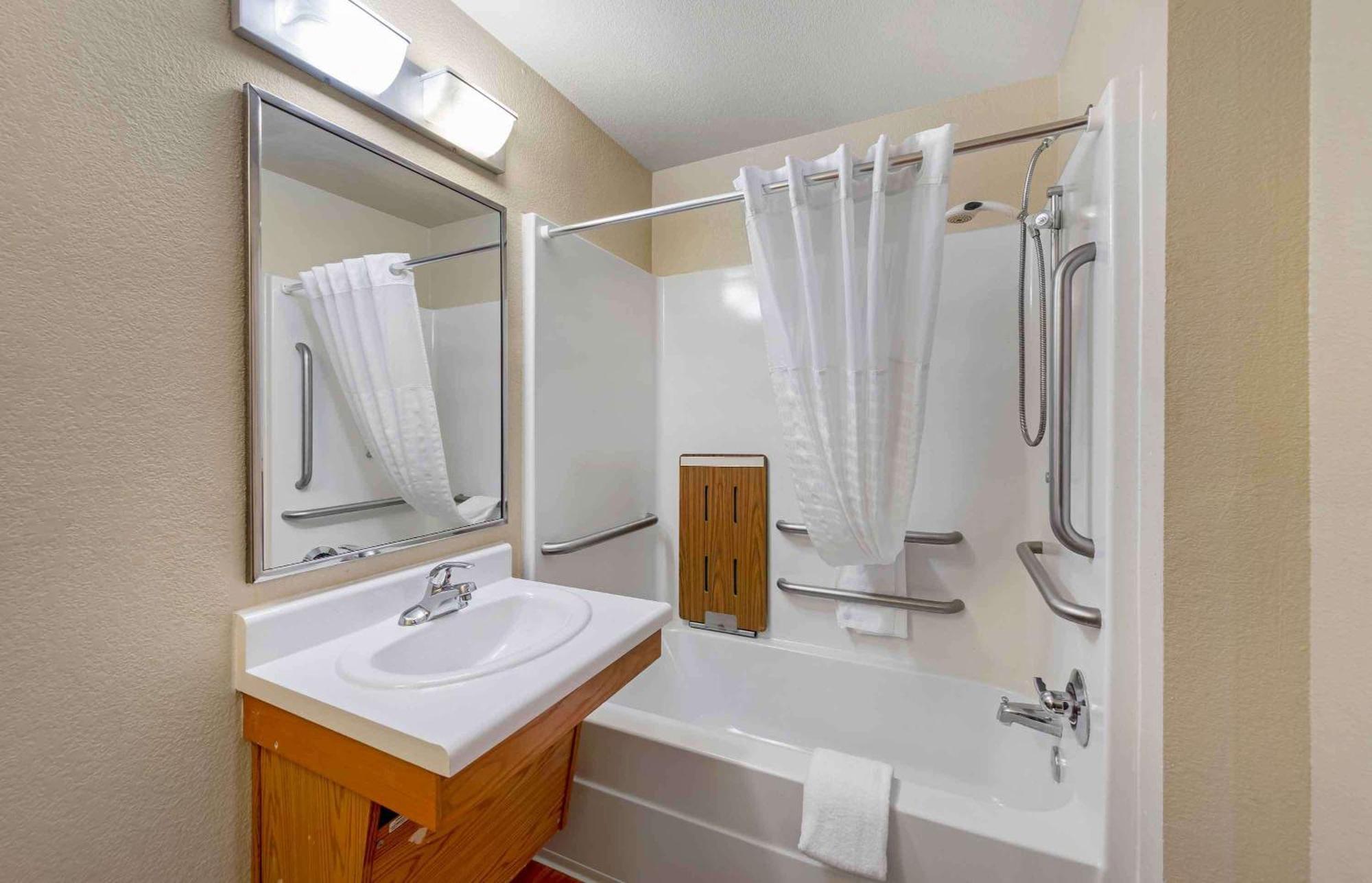 Extended Stay America Select Suites - Kansas City - South - I-49 Εξωτερικό φωτογραφία